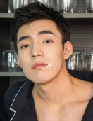 偶像练习生李由颜值薄Jball道具自行